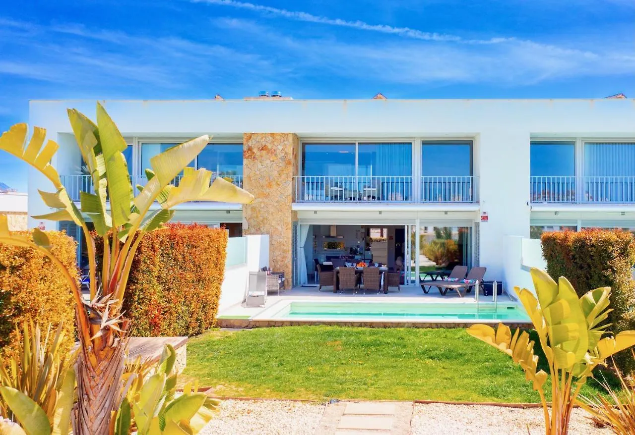 Villa Modern Design البوفيرا